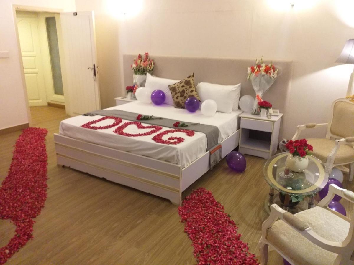 Hotel Hilton Bayview Lnn Karachi Esterno foto