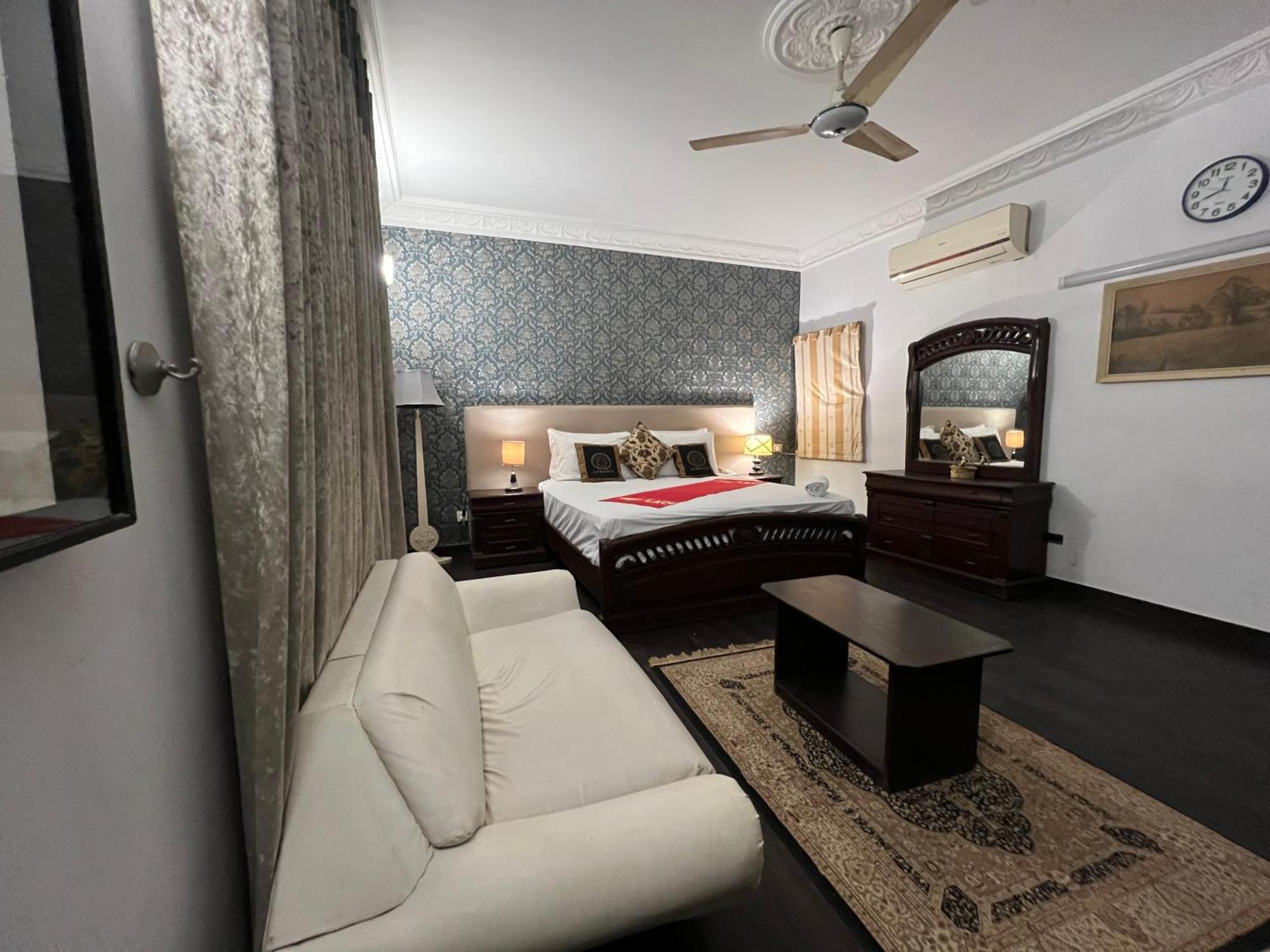 Hotel Hilton Bayview Lnn Karachi Esterno foto