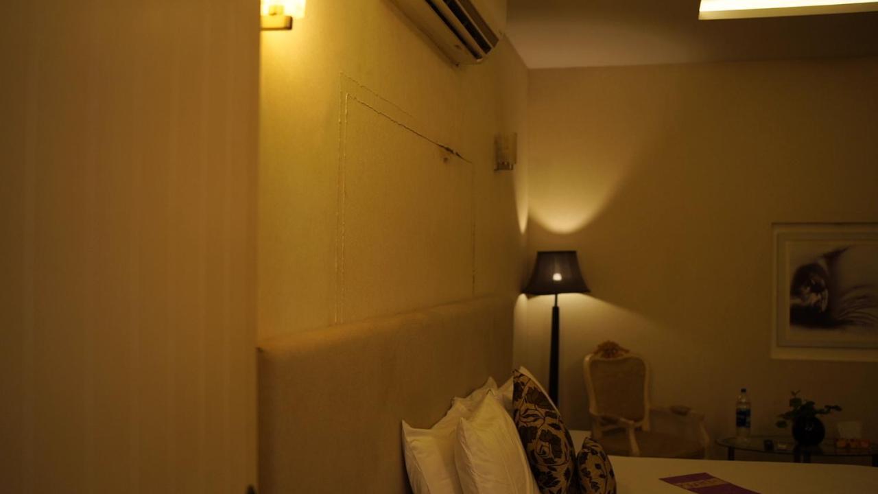 Hotel Hilton Bayview Lnn Karachi Esterno foto