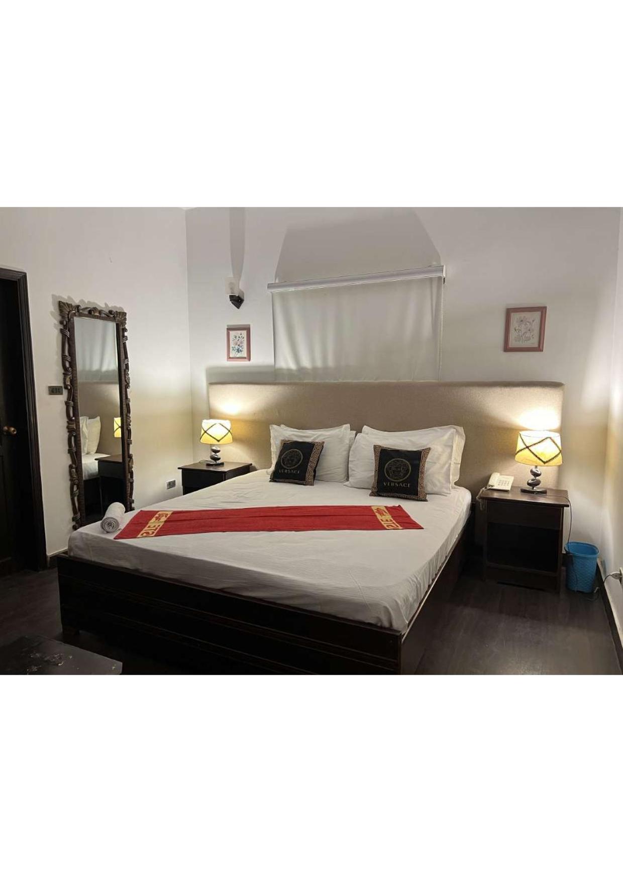 Hotel Hilton Bayview Lnn Karachi Esterno foto