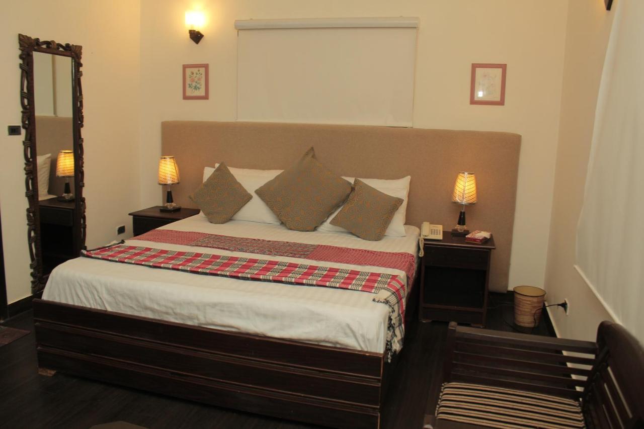 Hotel Hilton Bayview Lnn Karachi Esterno foto