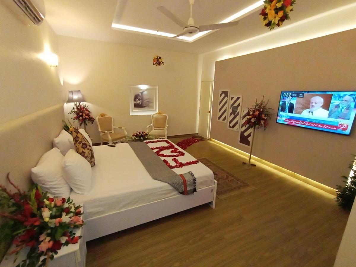 Hotel Hilton Bayview Lnn Karachi Esterno foto
