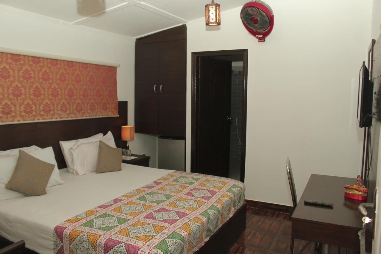 Hotel Hilton Bayview Lnn Karachi Esterno foto
